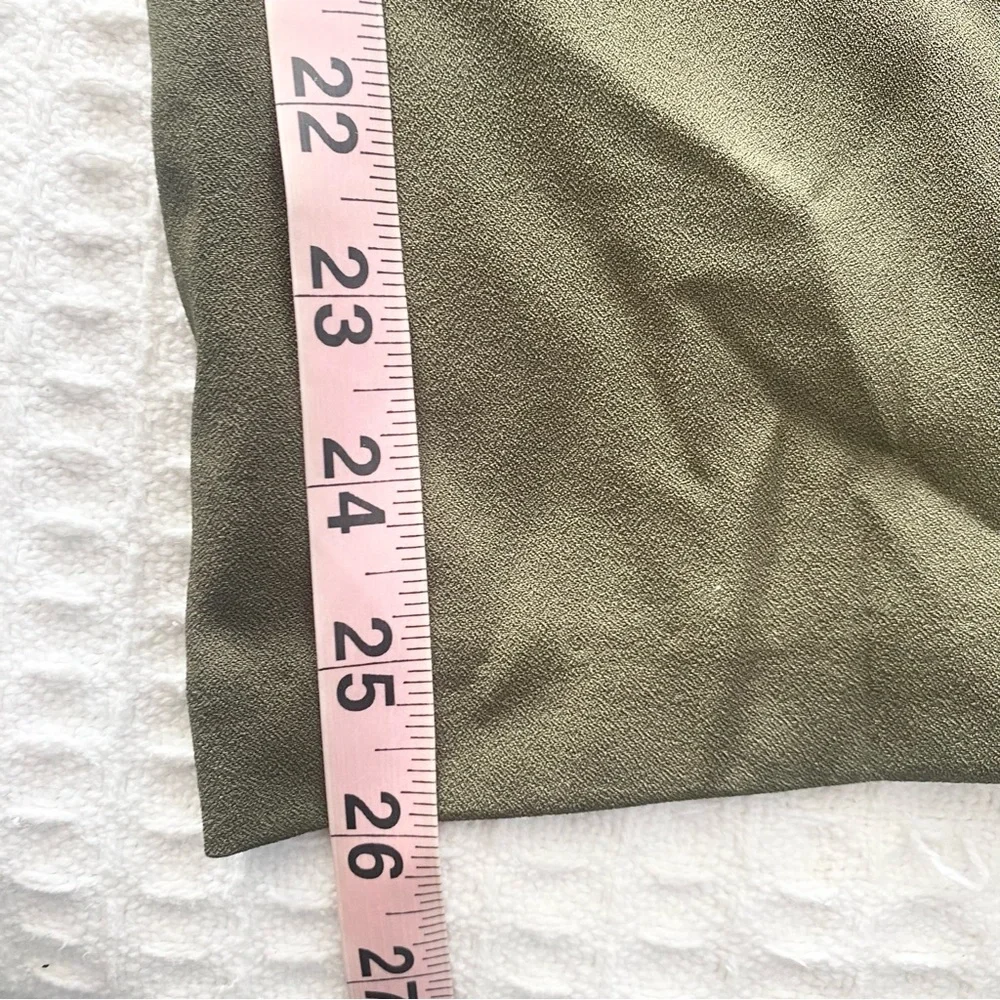 Loveappella Olive green cropped belted pants size Large